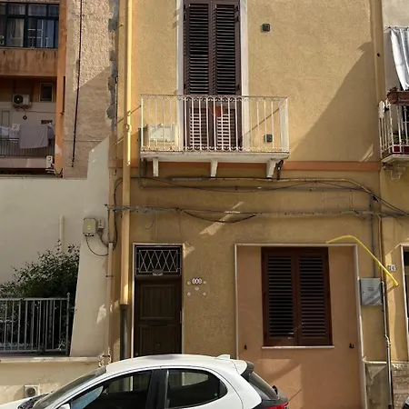 Nyaraló Monolocale Trapani