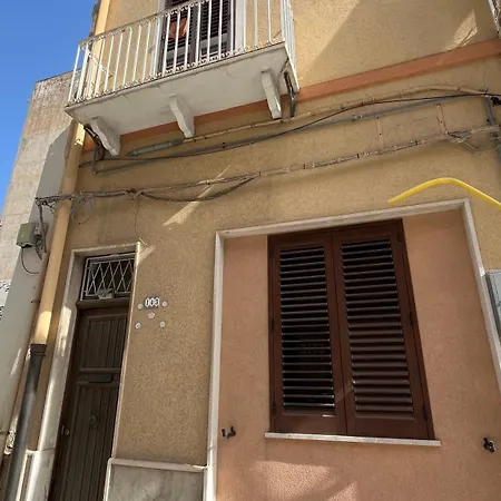 Nyaraló Monolocale Trapani